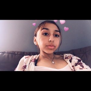 Meet your Posher, Yessica